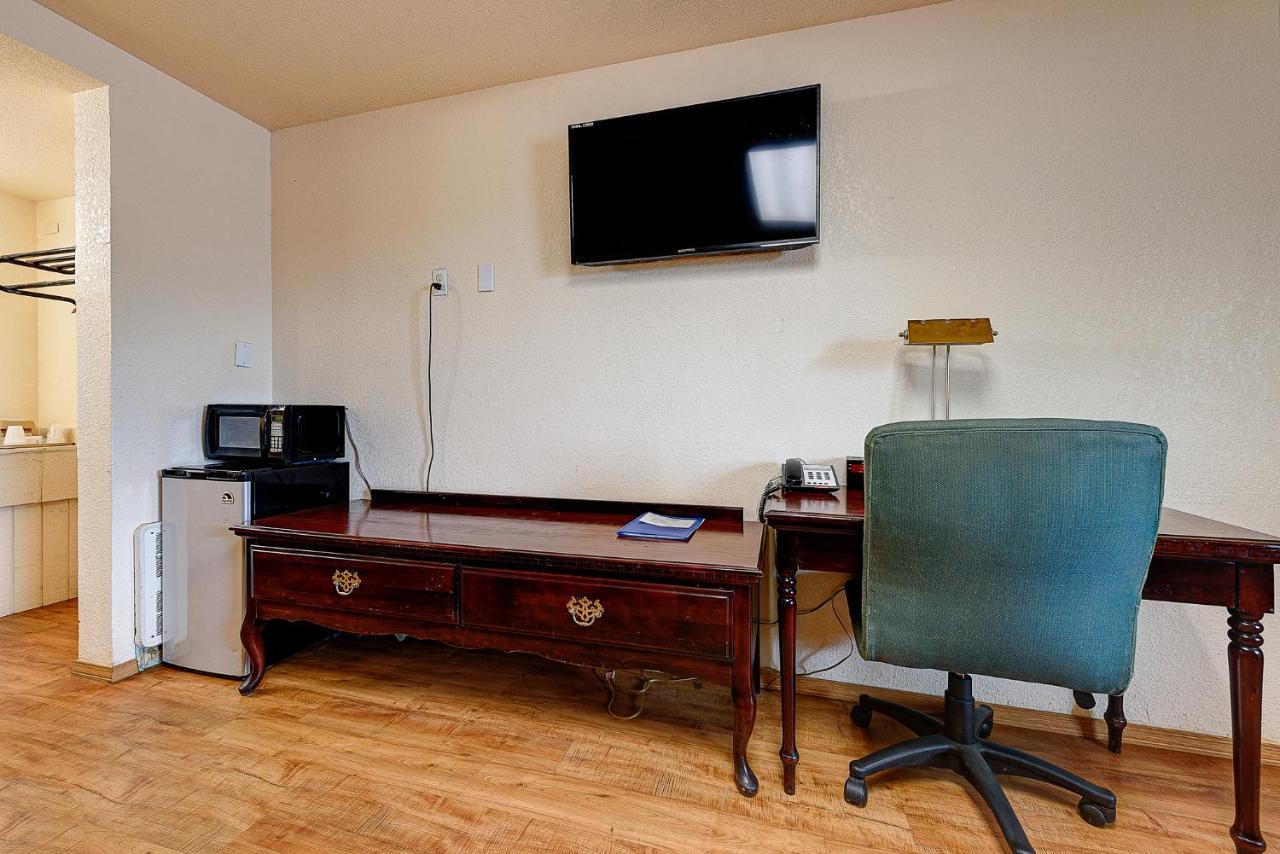 Guest Inn Rogers Ngoại thất bức ảnh