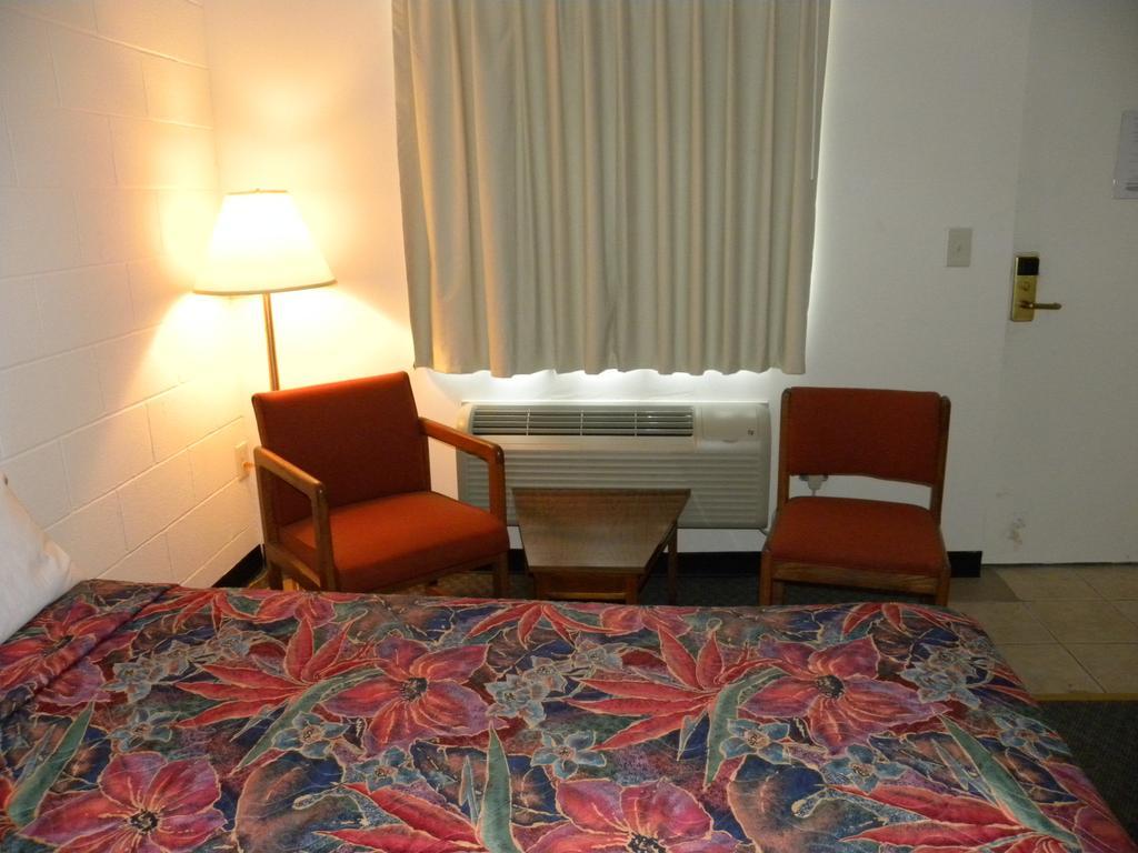 Guest Inn Rogers Ngoại thất bức ảnh
